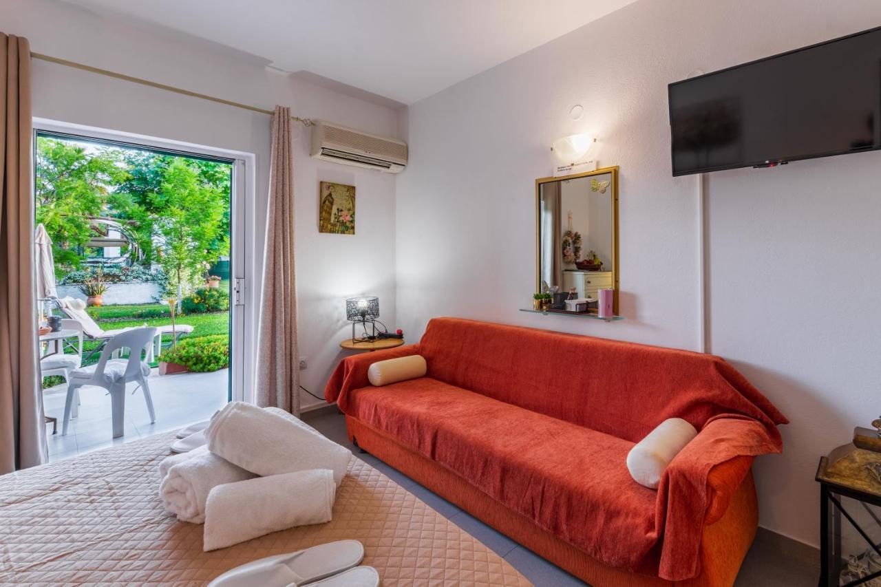 Aristotelis 3- Kanalia, Corfu Kastanéa